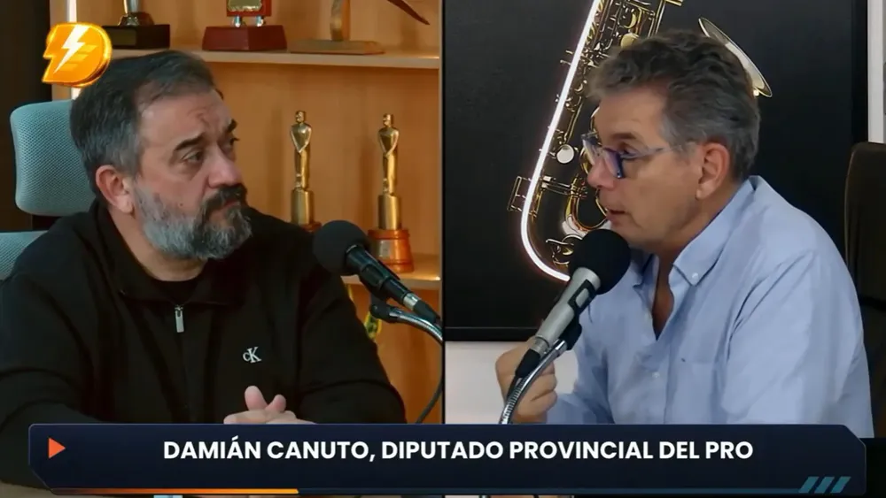Damian Canuto-Miniatura